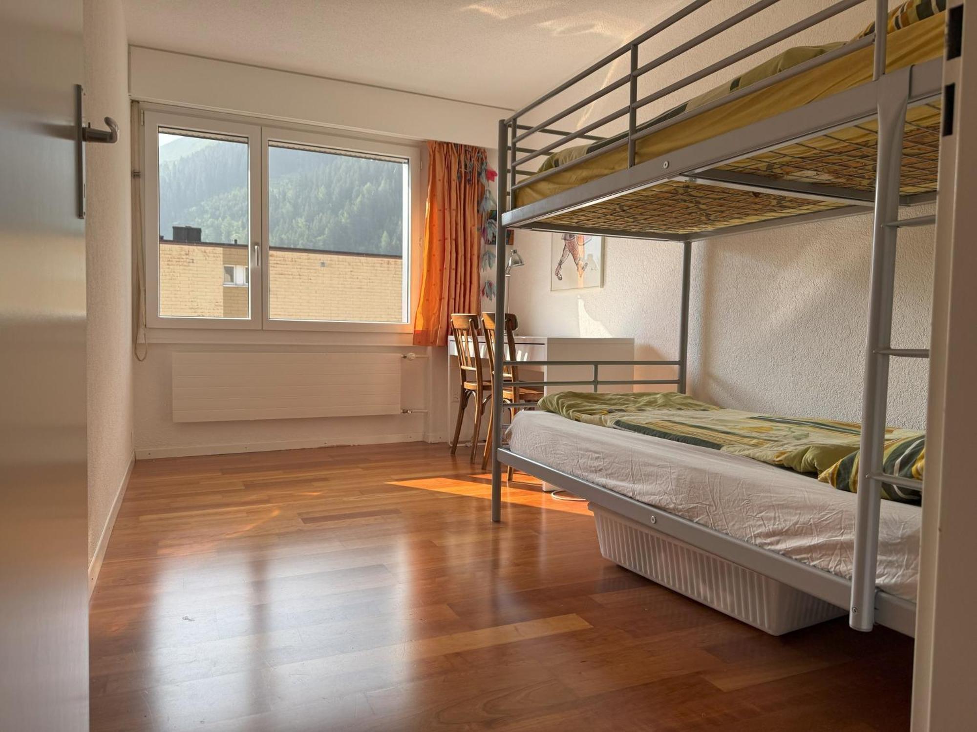 Modern Eingerichtete In Apartment *